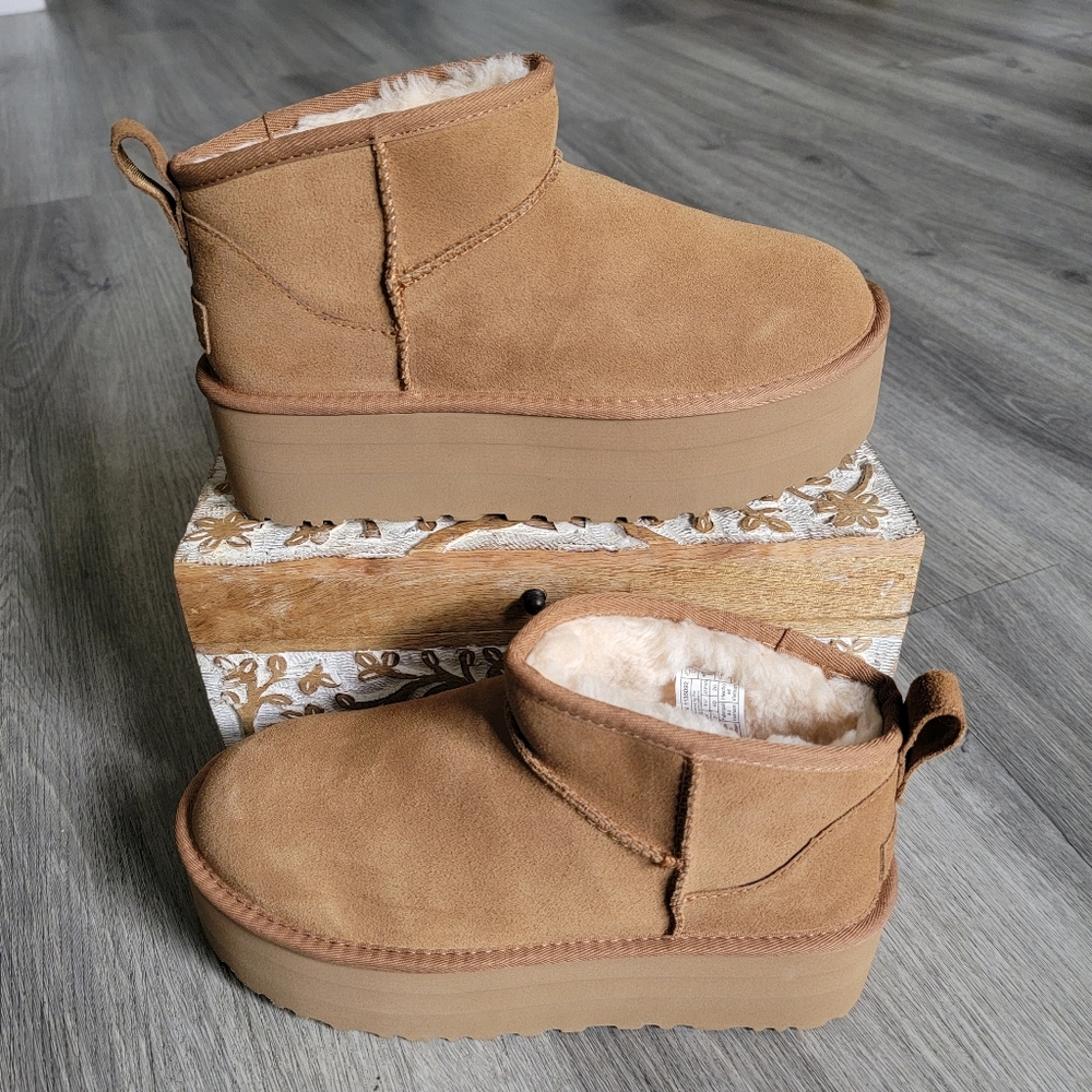 UGG Classic Ultra Mini Platform Boot